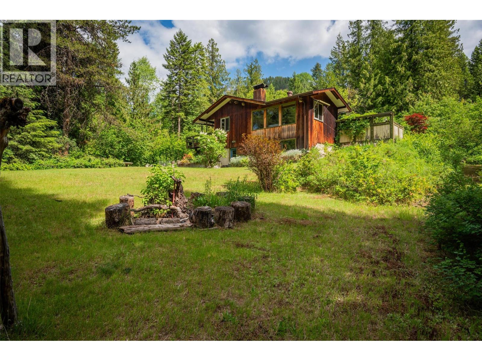 2083 Green Road, Fruitvale