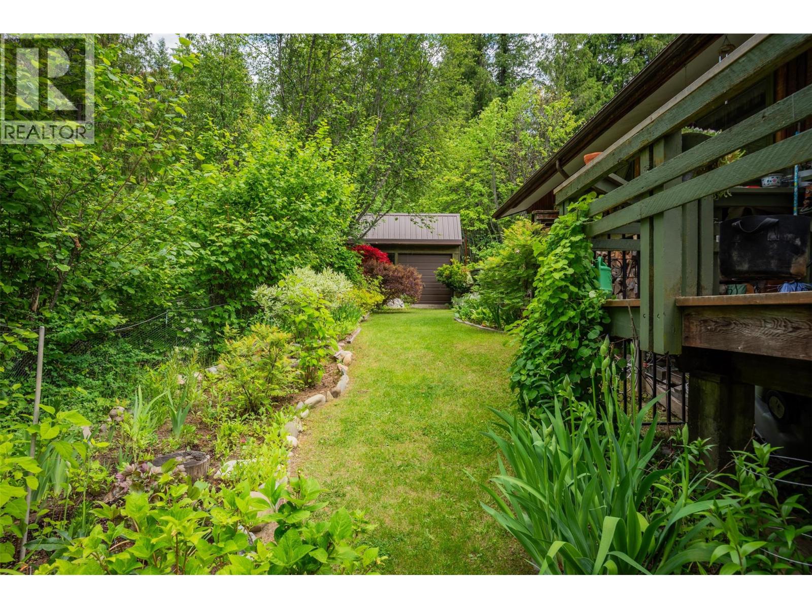 2083 Green Road, Fruitvale