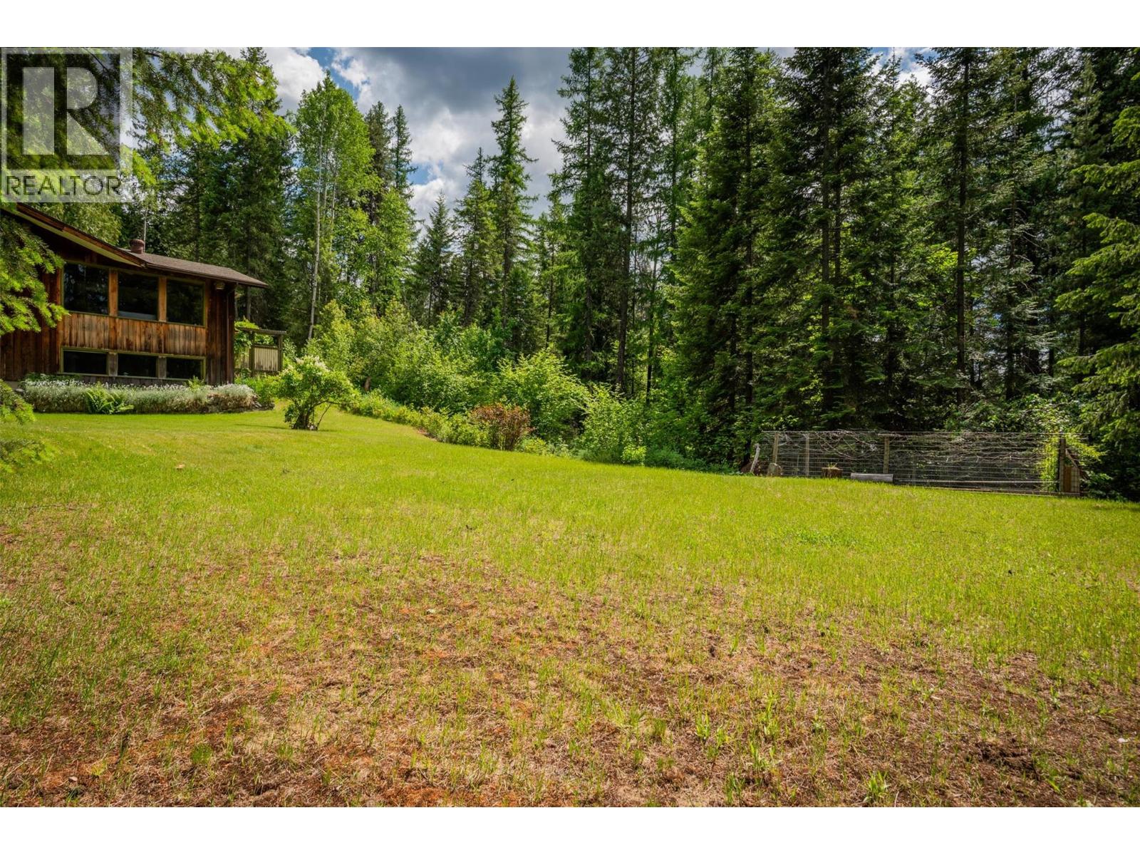 2083 Green Road, Fruitvale