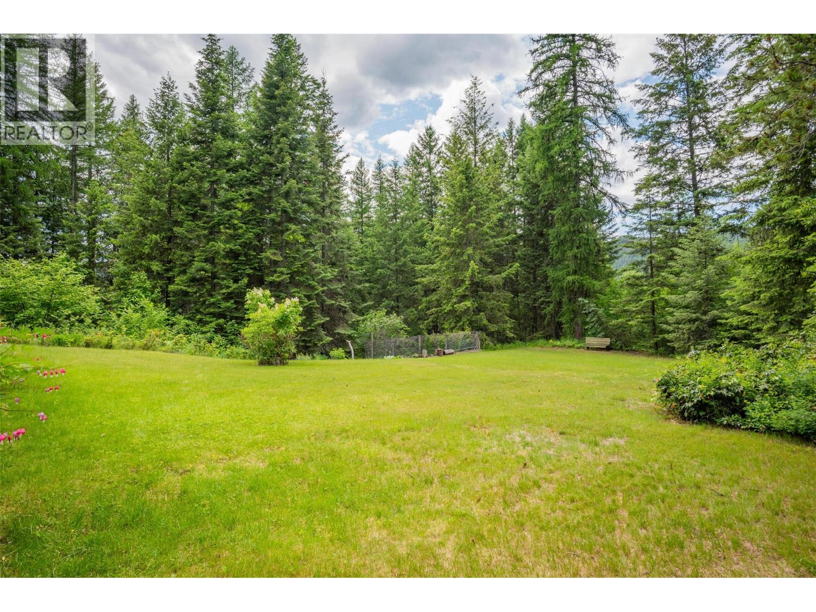 2083 Green Road, Fruitvale