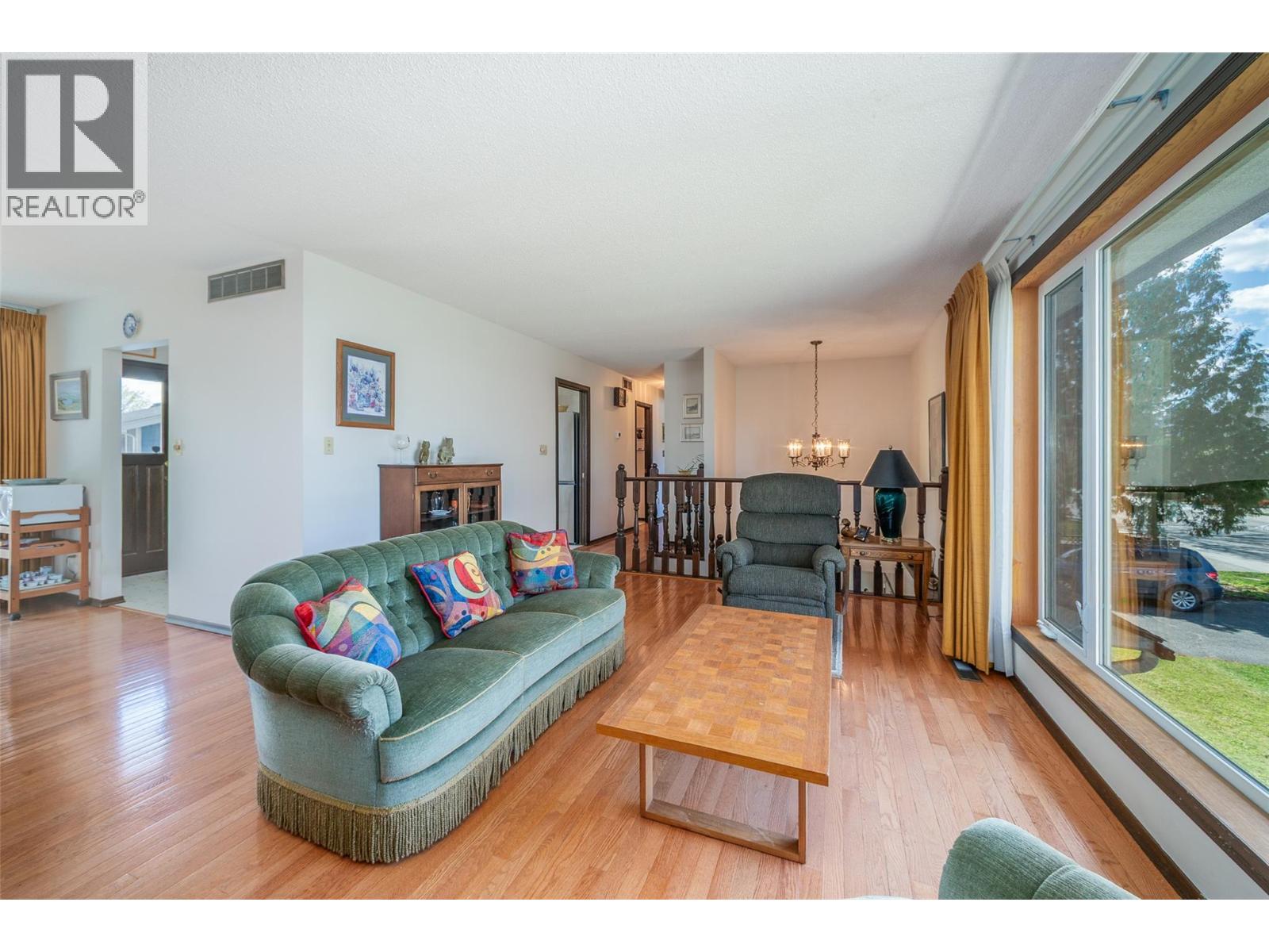  2681 Abbott Street, Kelowna