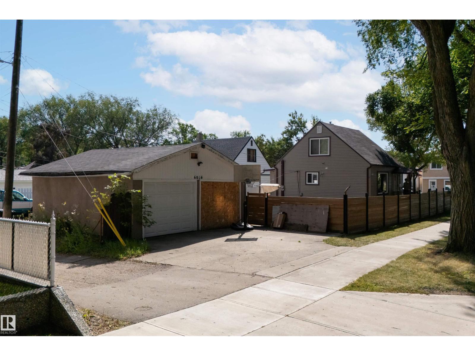 6014 120 AV NW, Edmonton