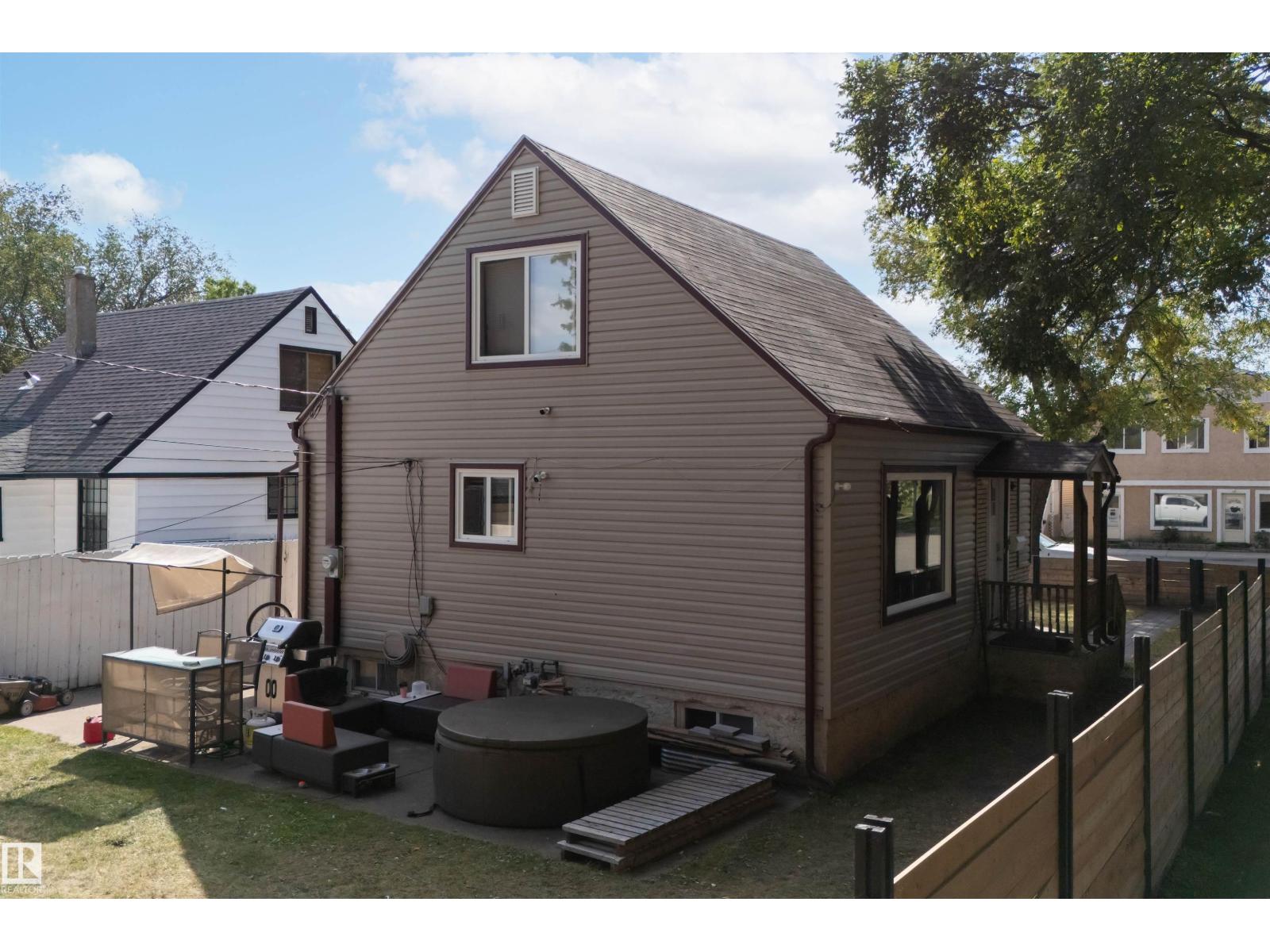 6014 120 AV NW, Edmonton