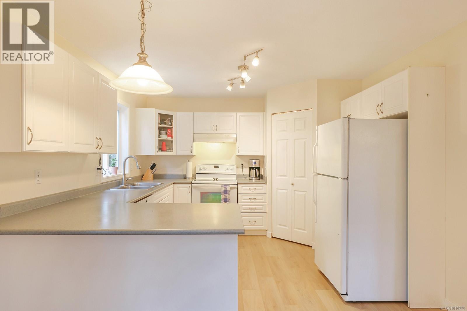 508 Deerwood Pl, Comox