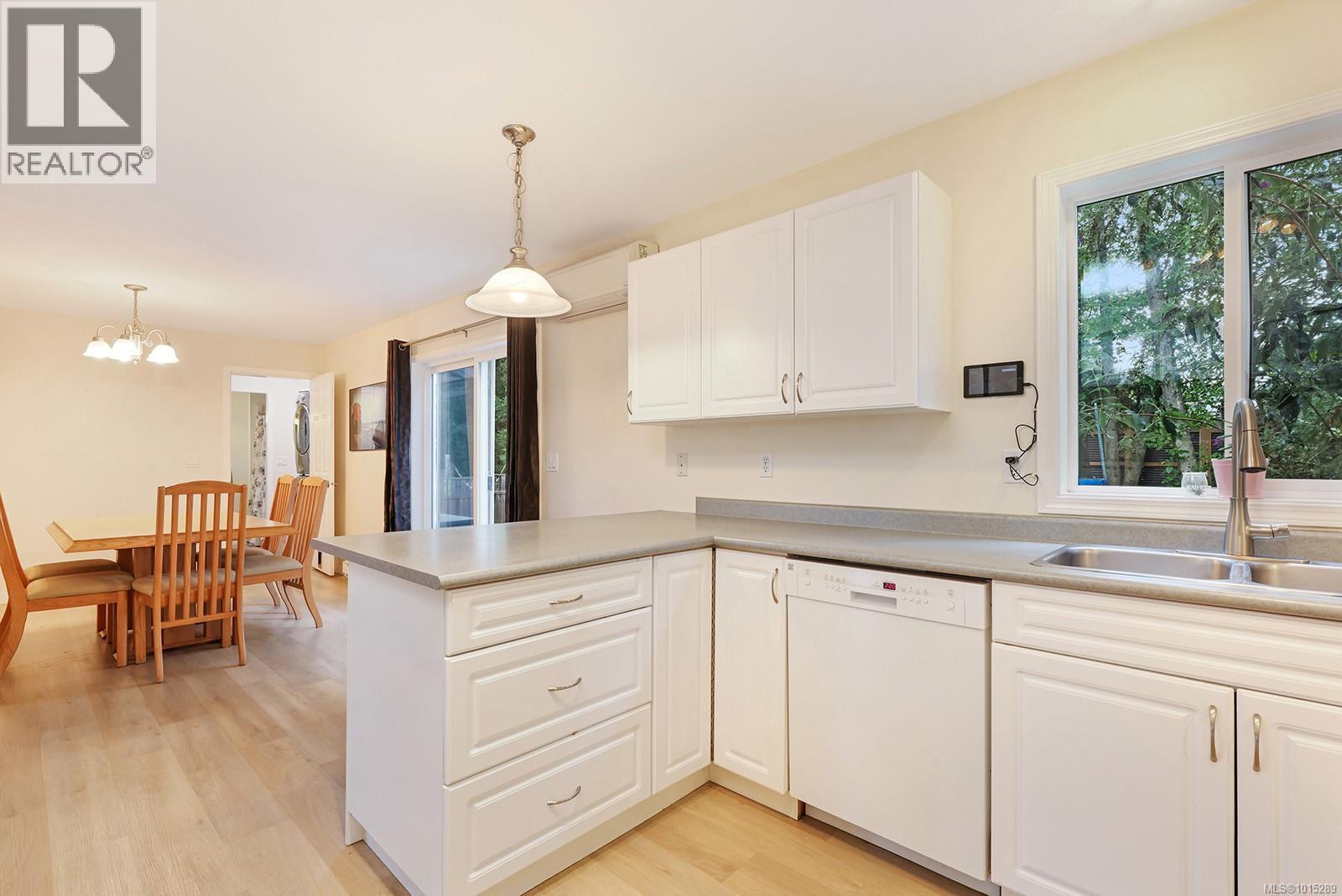 508 Deerwood Pl, Comox
