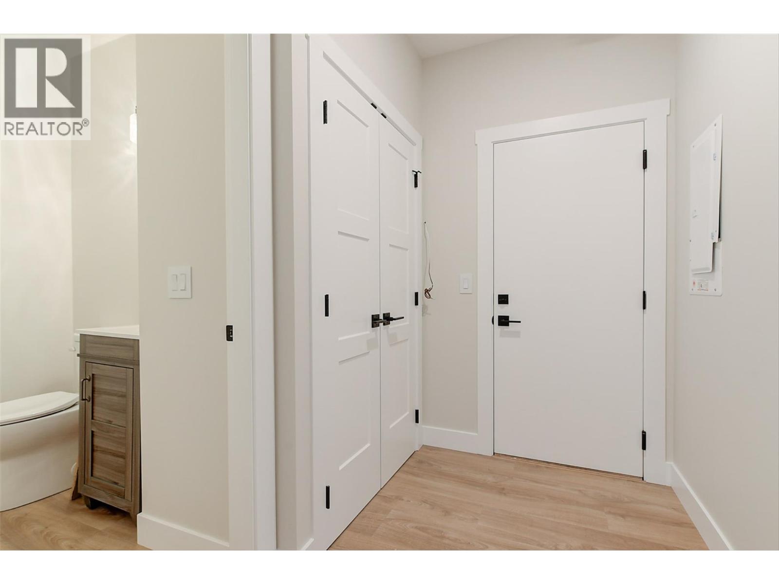 4 732 Coopland Crescent, Kelowna