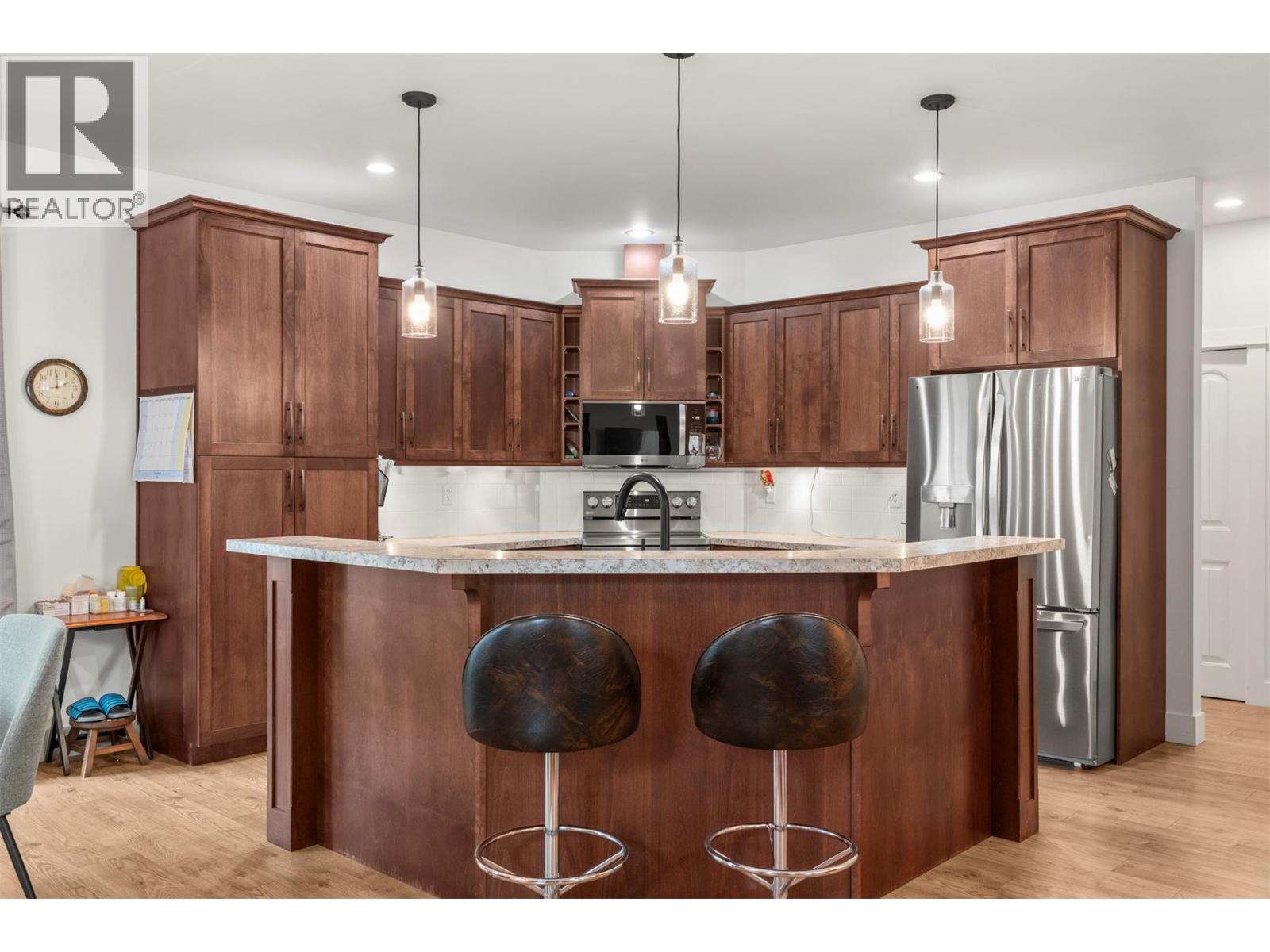  205 Falcon Avenue, Vernon