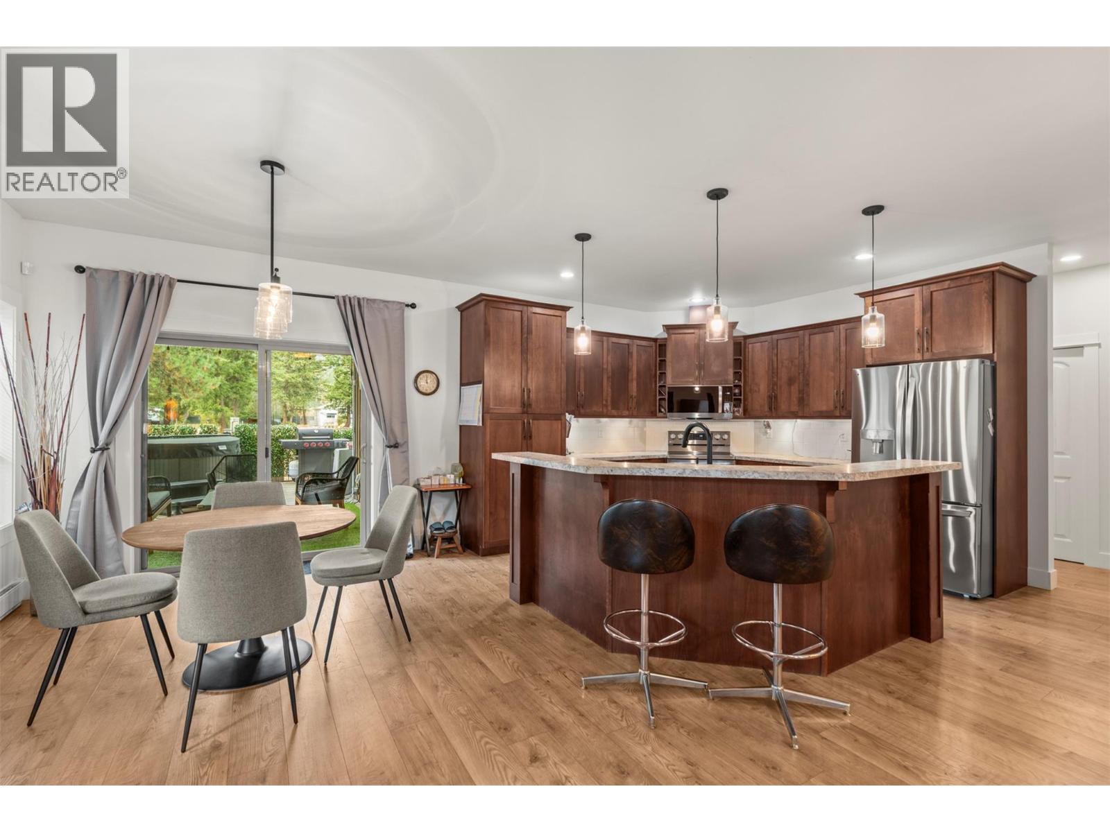  205 Falcon Avenue, Vernon