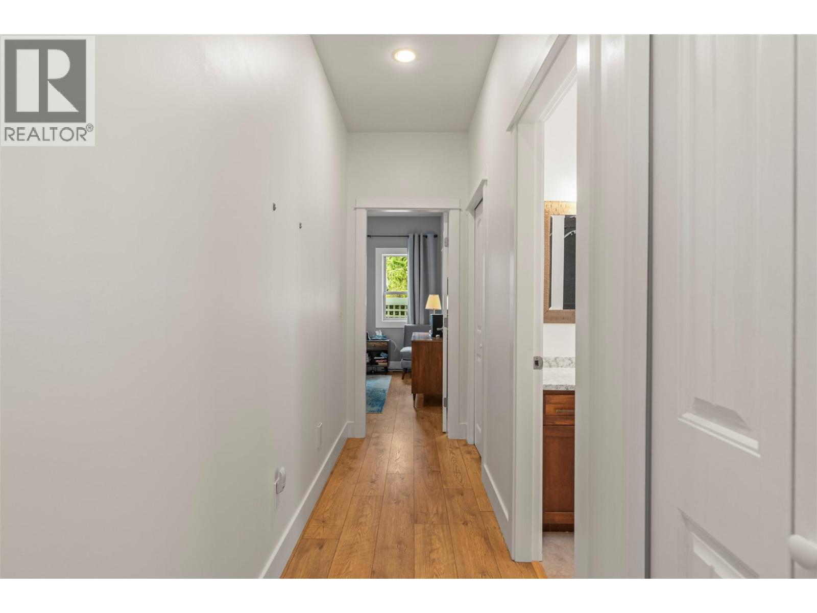  205 Falcon Avenue, Vernon