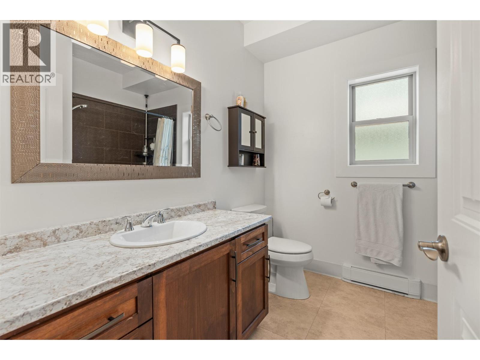  205 Falcon Avenue, Vernon