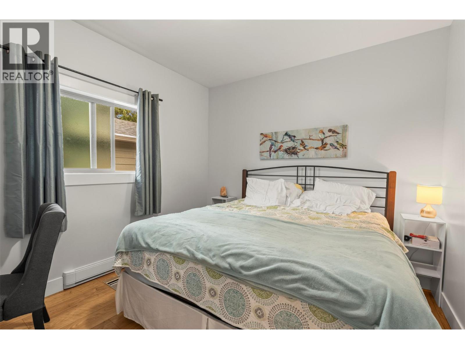  205 Falcon Avenue, Vernon