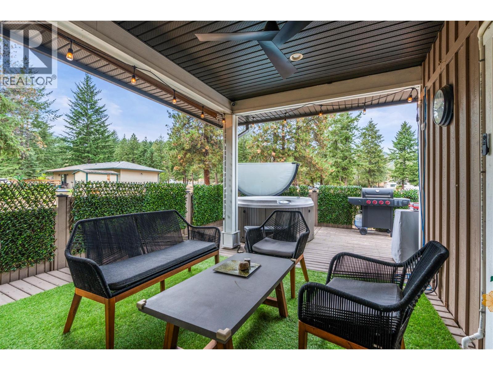  205 Falcon Avenue, Vernon