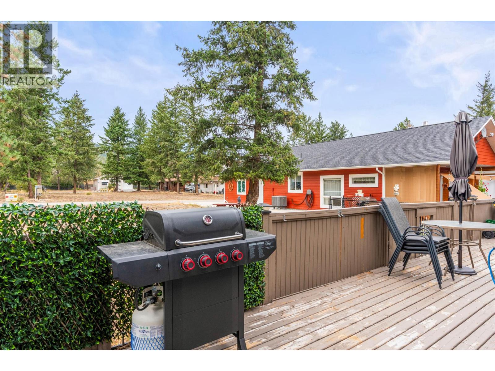  205 Falcon Avenue, Vernon