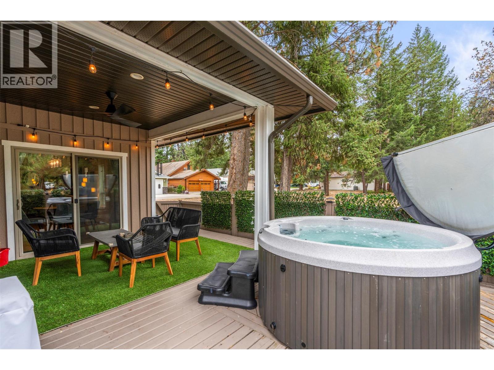  205 Falcon Avenue, Vernon