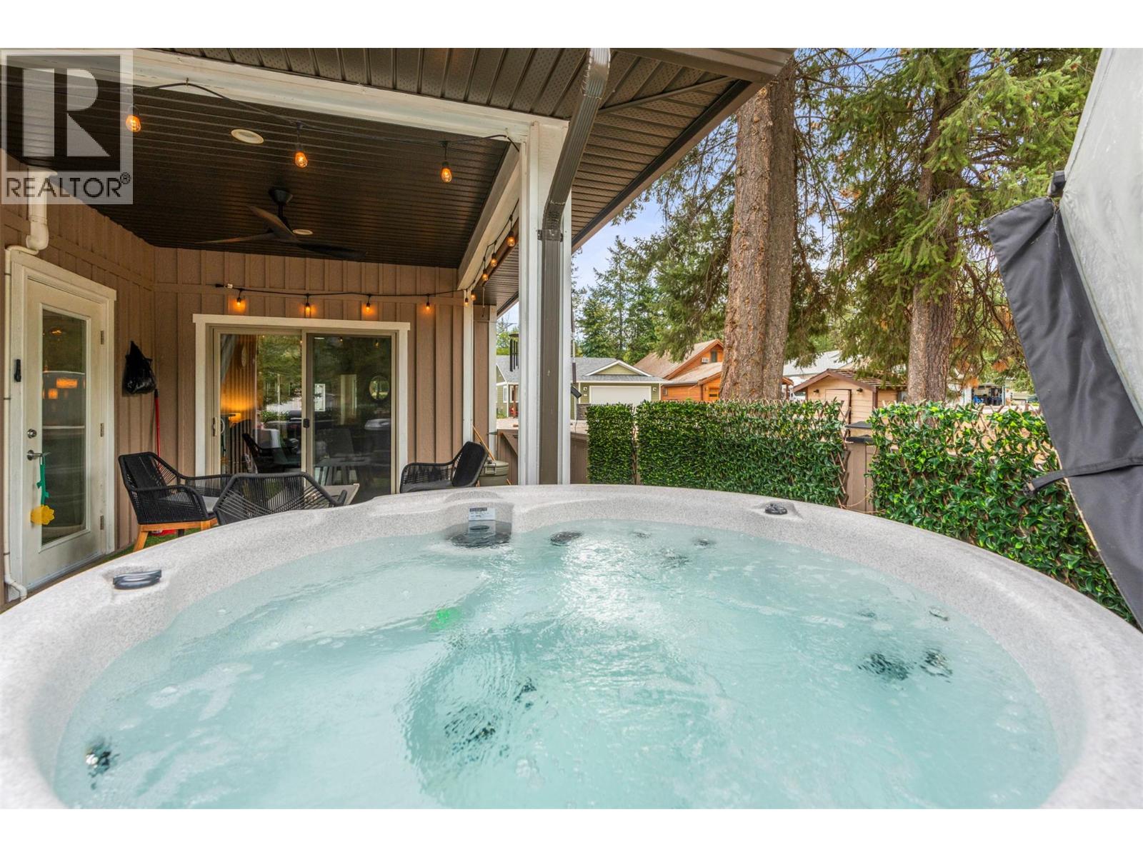  205 Falcon Avenue, Vernon