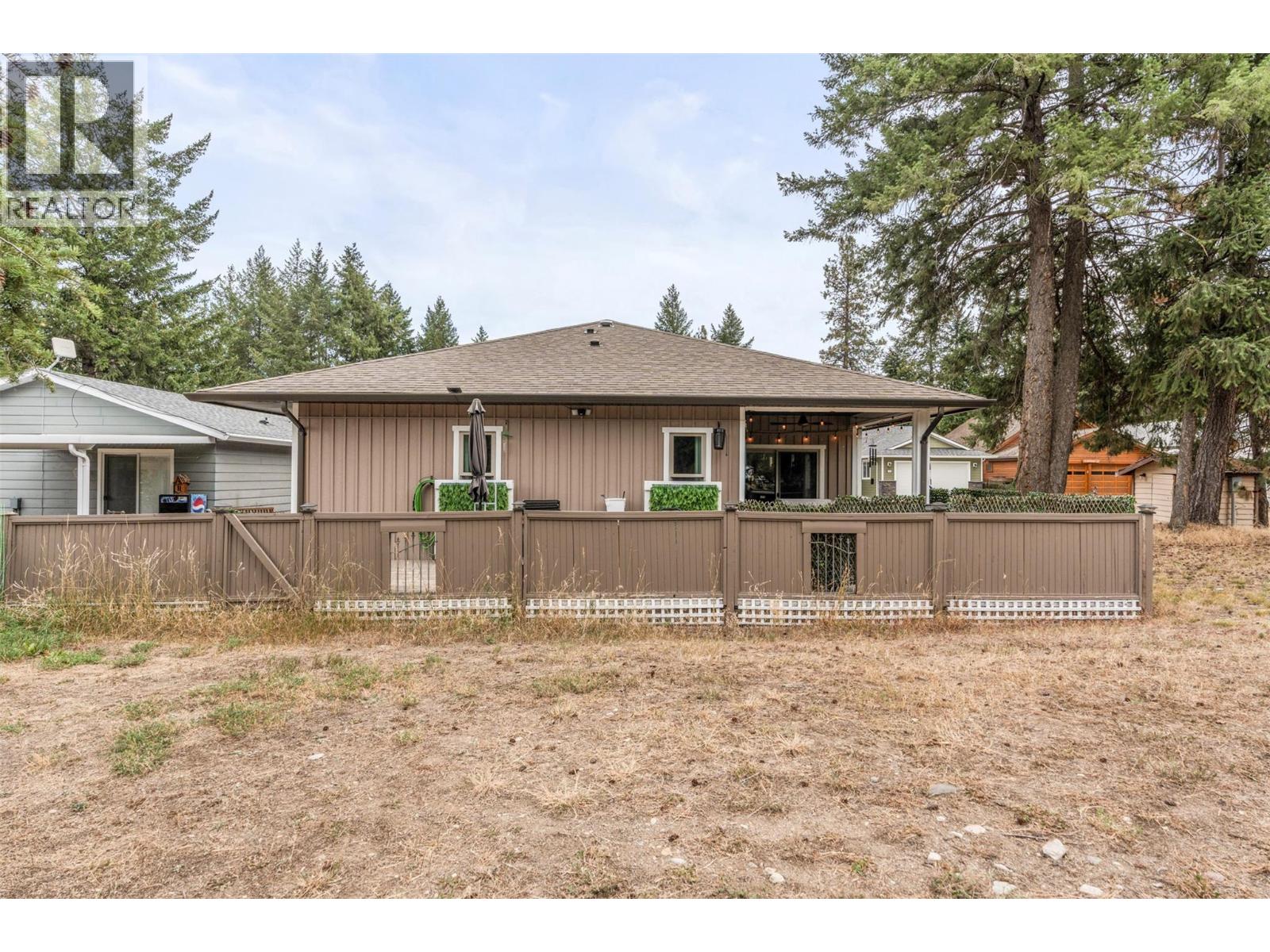  205 Falcon Avenue, Vernon