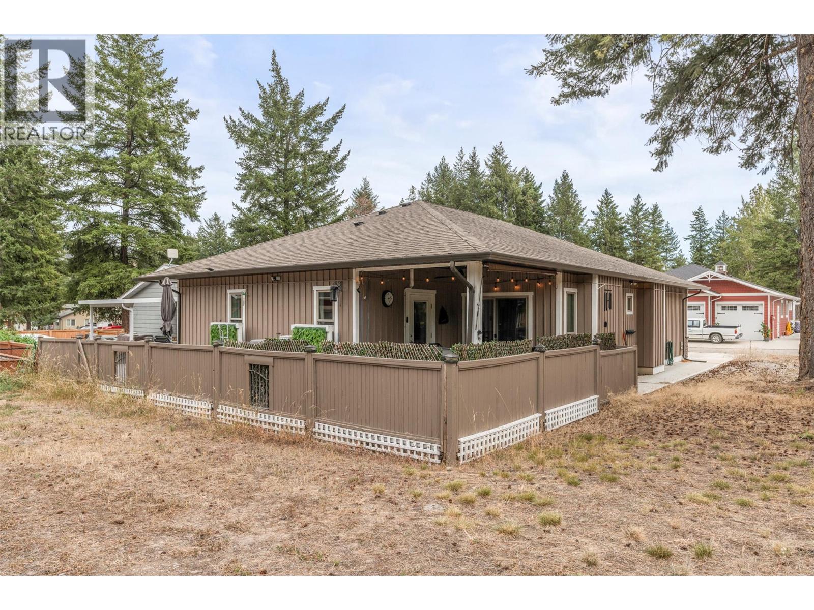  205 Falcon Avenue, Vernon