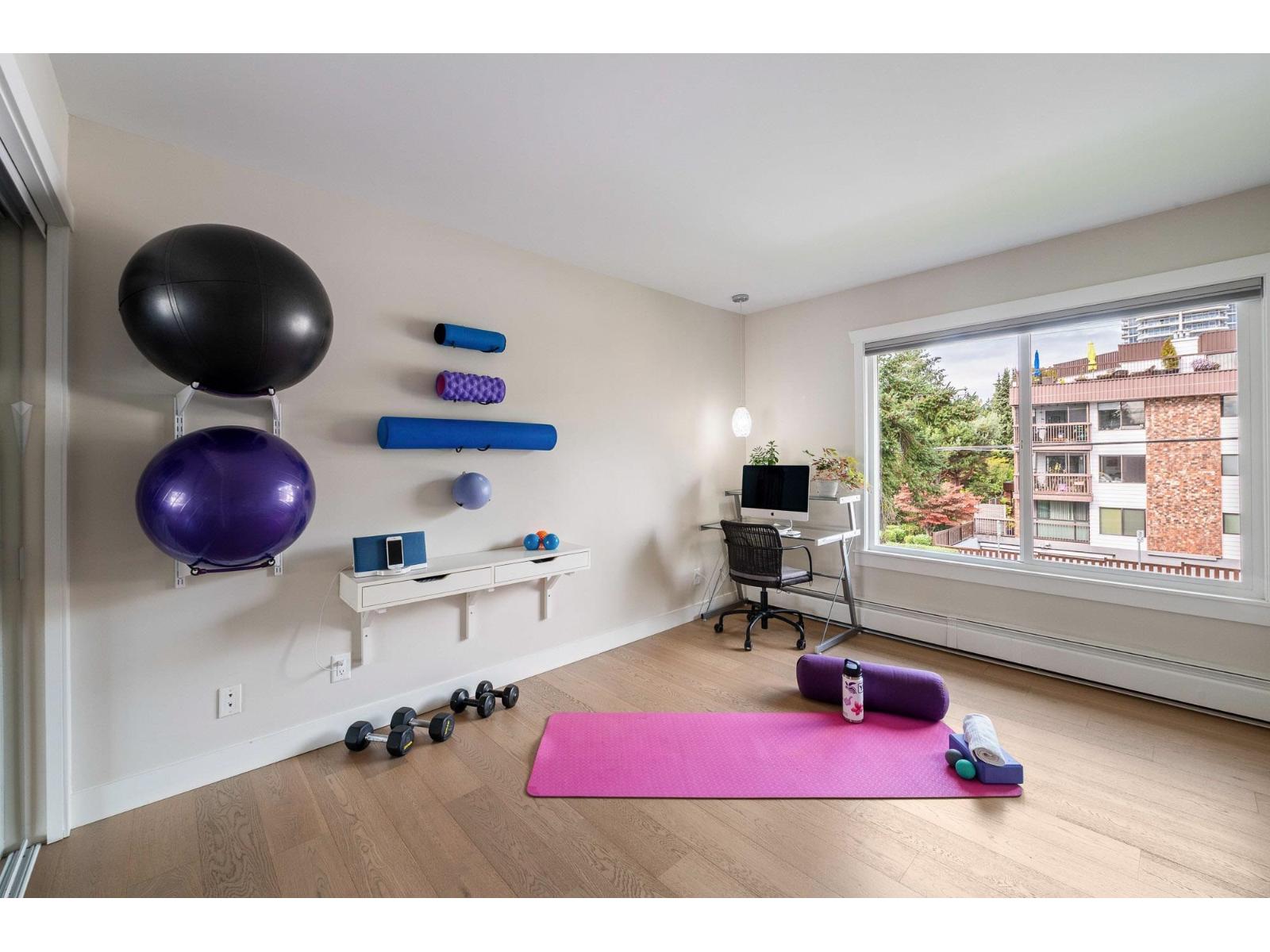 305 1390 MARTIN STREET, White Rock