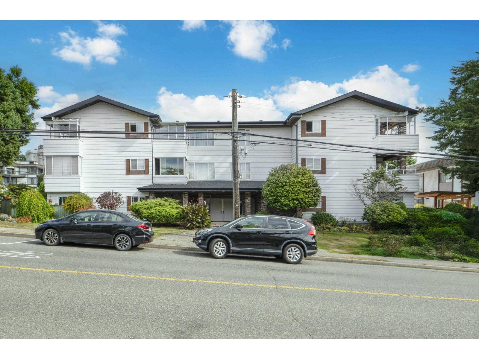 305 1390 MARTIN STREET, White Rock