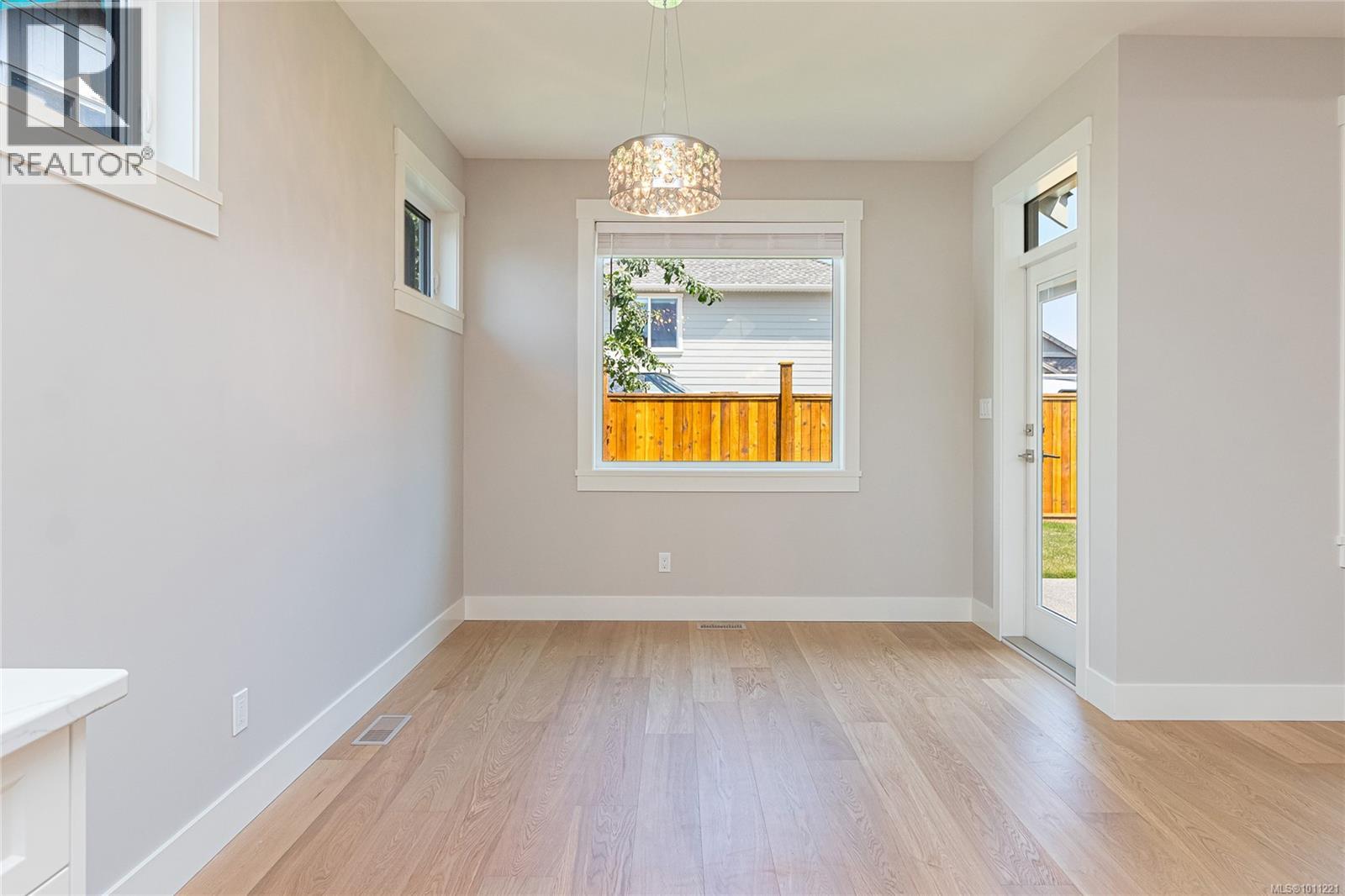 317 Pioneer Cres, Parksville