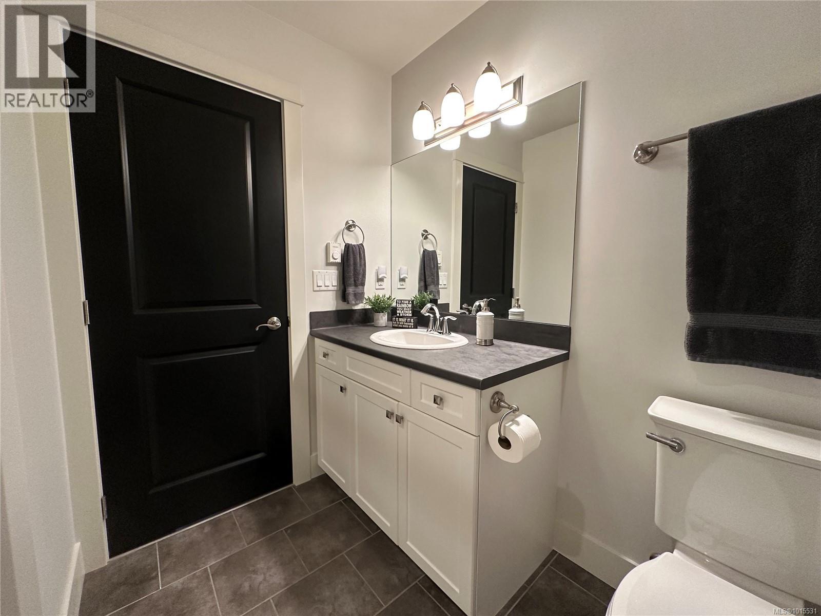 3 6183 Nitinat Way, Nanaimo