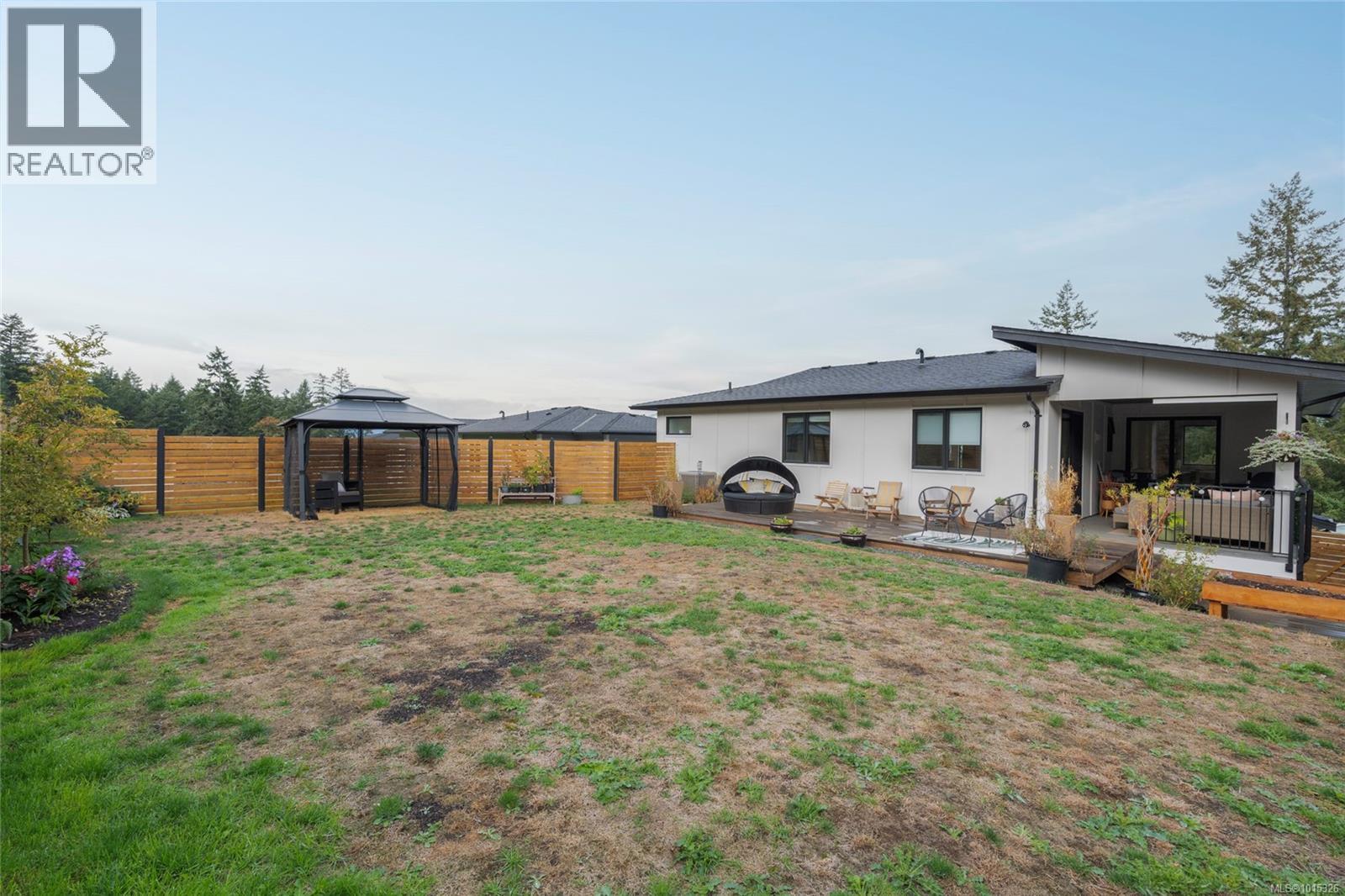 6278 Highwood Dr, Duncan