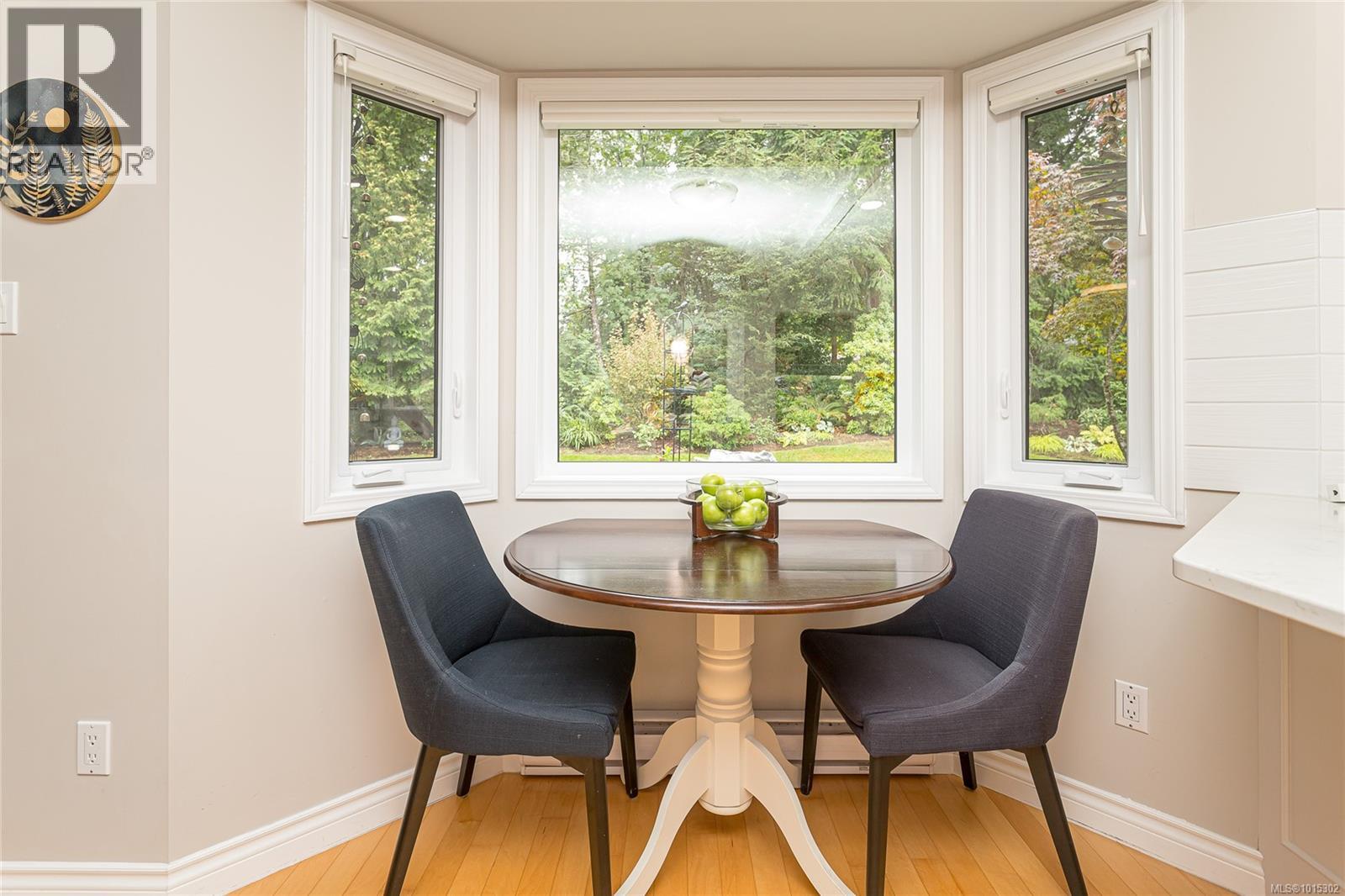 1221 Midiron Close, Qualicum Beach