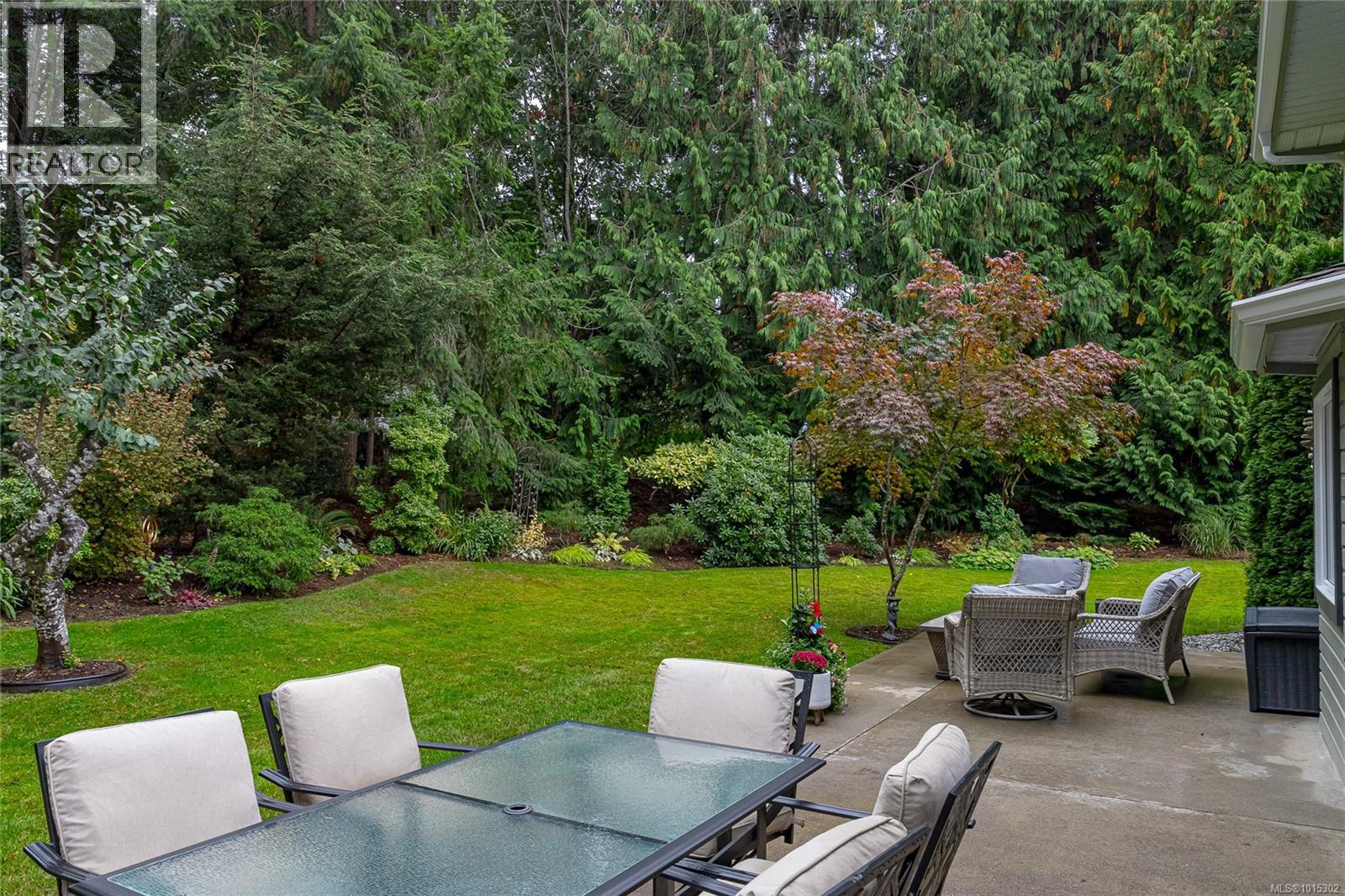 1221 Midiron Close, Qualicum Beach
