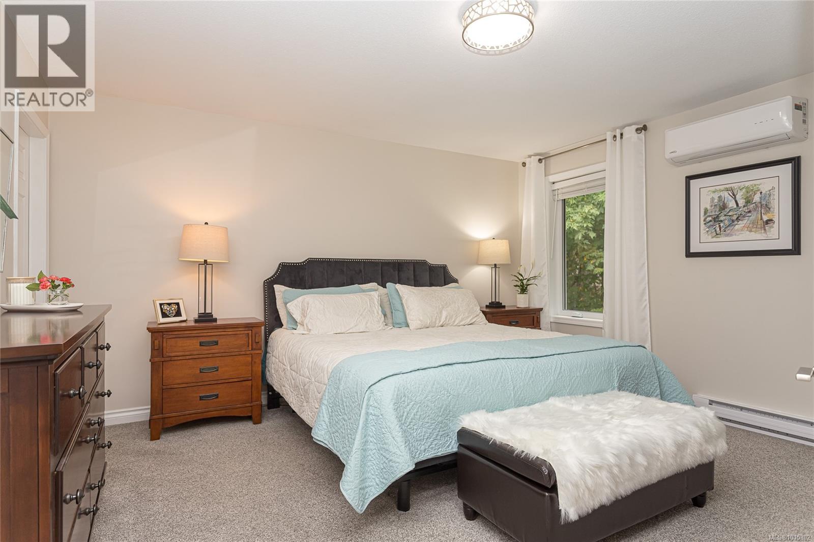 1221 Midiron Close, Qualicum Beach