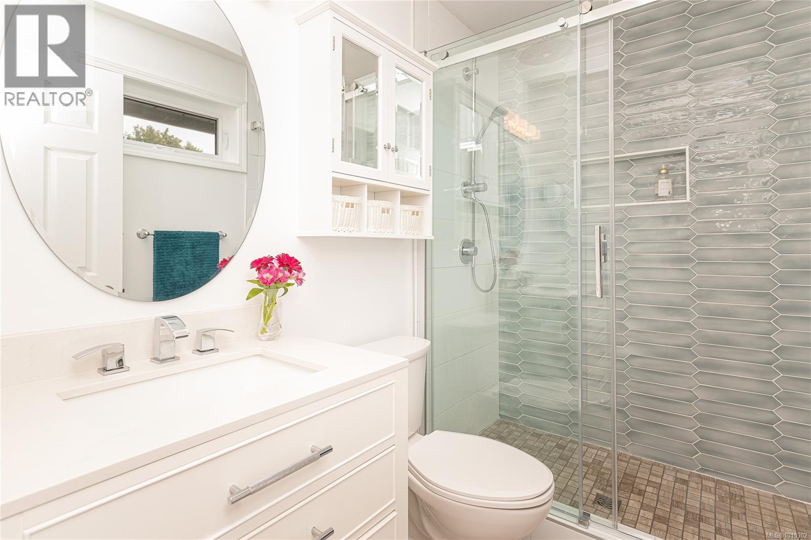 1221 Midiron Close, Qualicum Beach