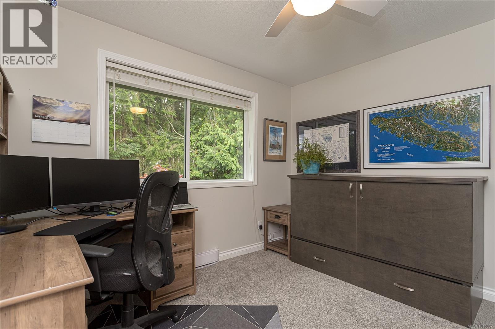 1221 Midiron Close, Qualicum Beach