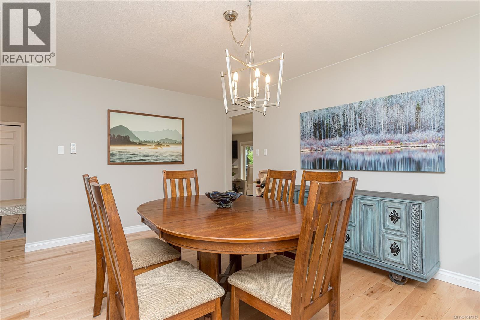1221 Midiron Close, Qualicum Beach