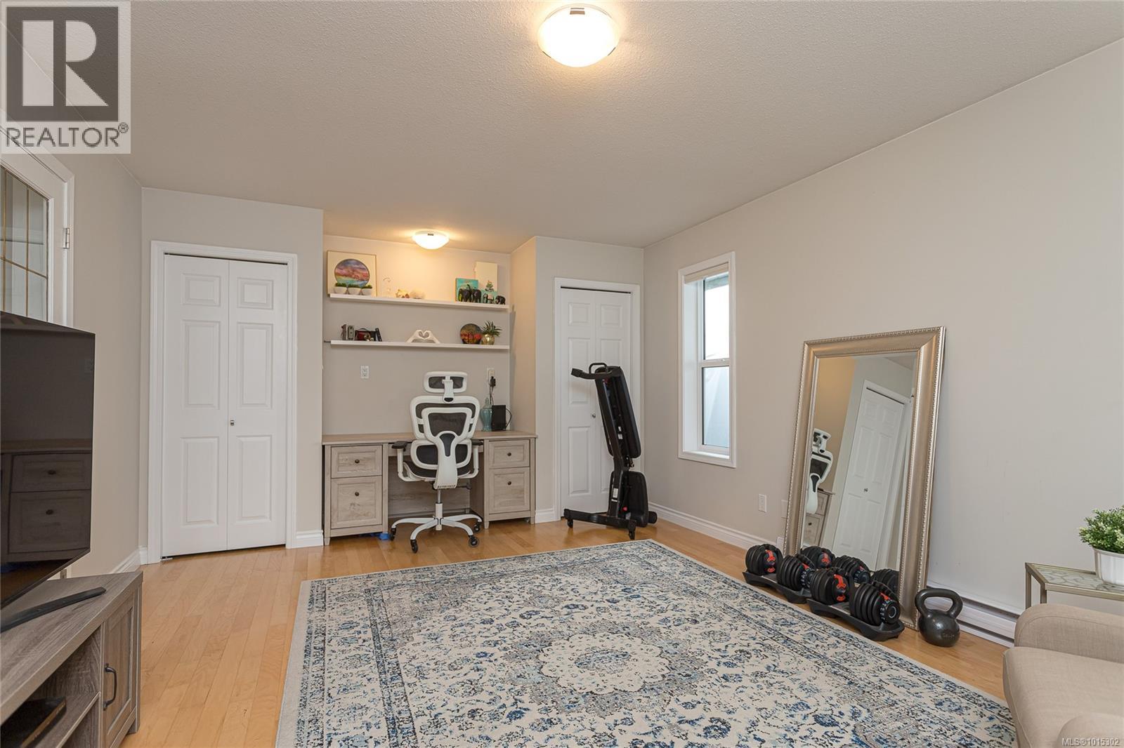 1221 Midiron Close, Qualicum Beach