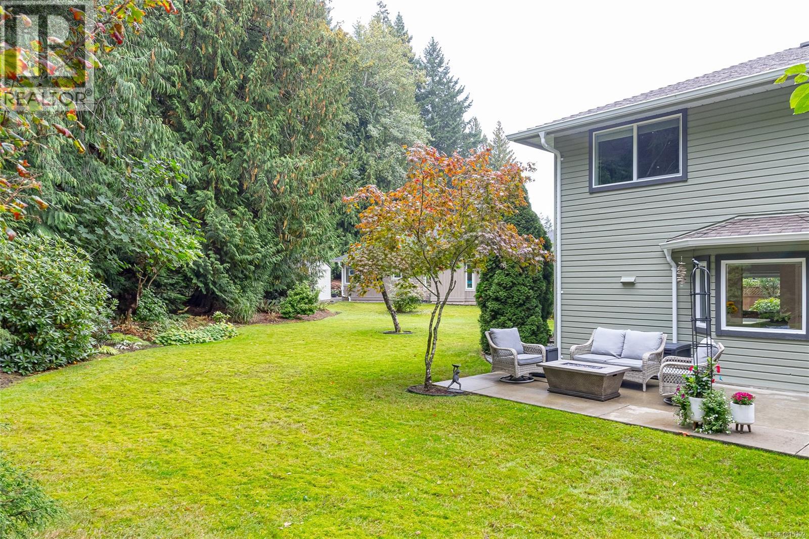 1221 Midiron Close, Qualicum Beach