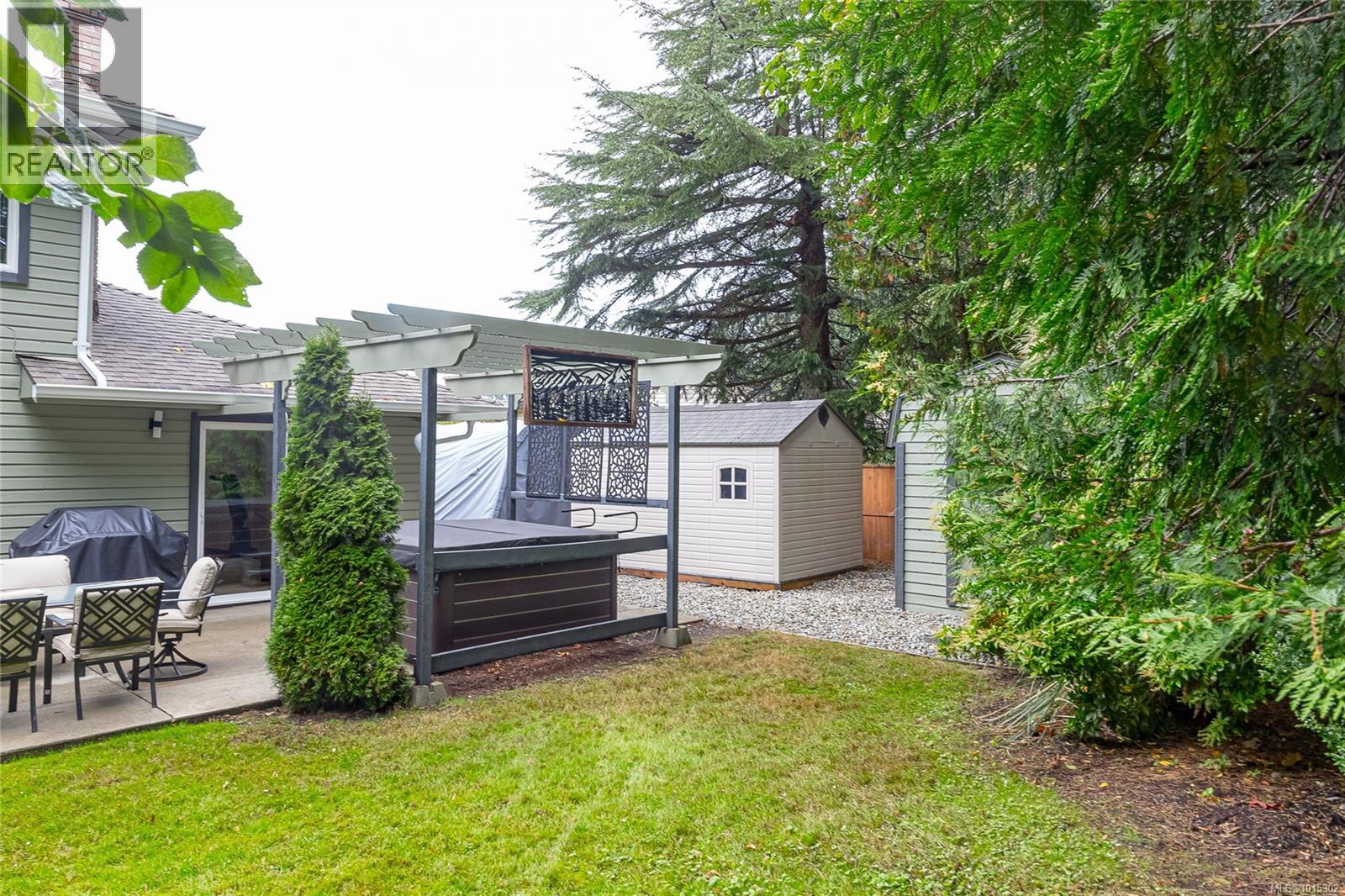 1221 Midiron Close, Qualicum Beach