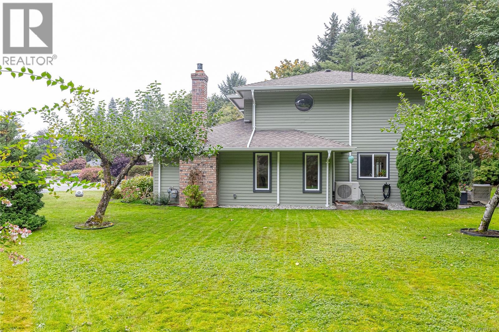 1221 Midiron Close, Qualicum Beach