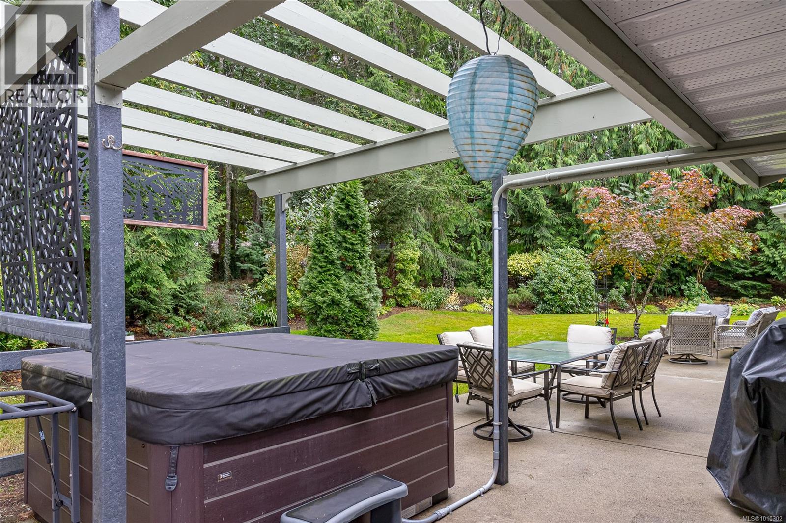 1221 Midiron Close, Qualicum Beach