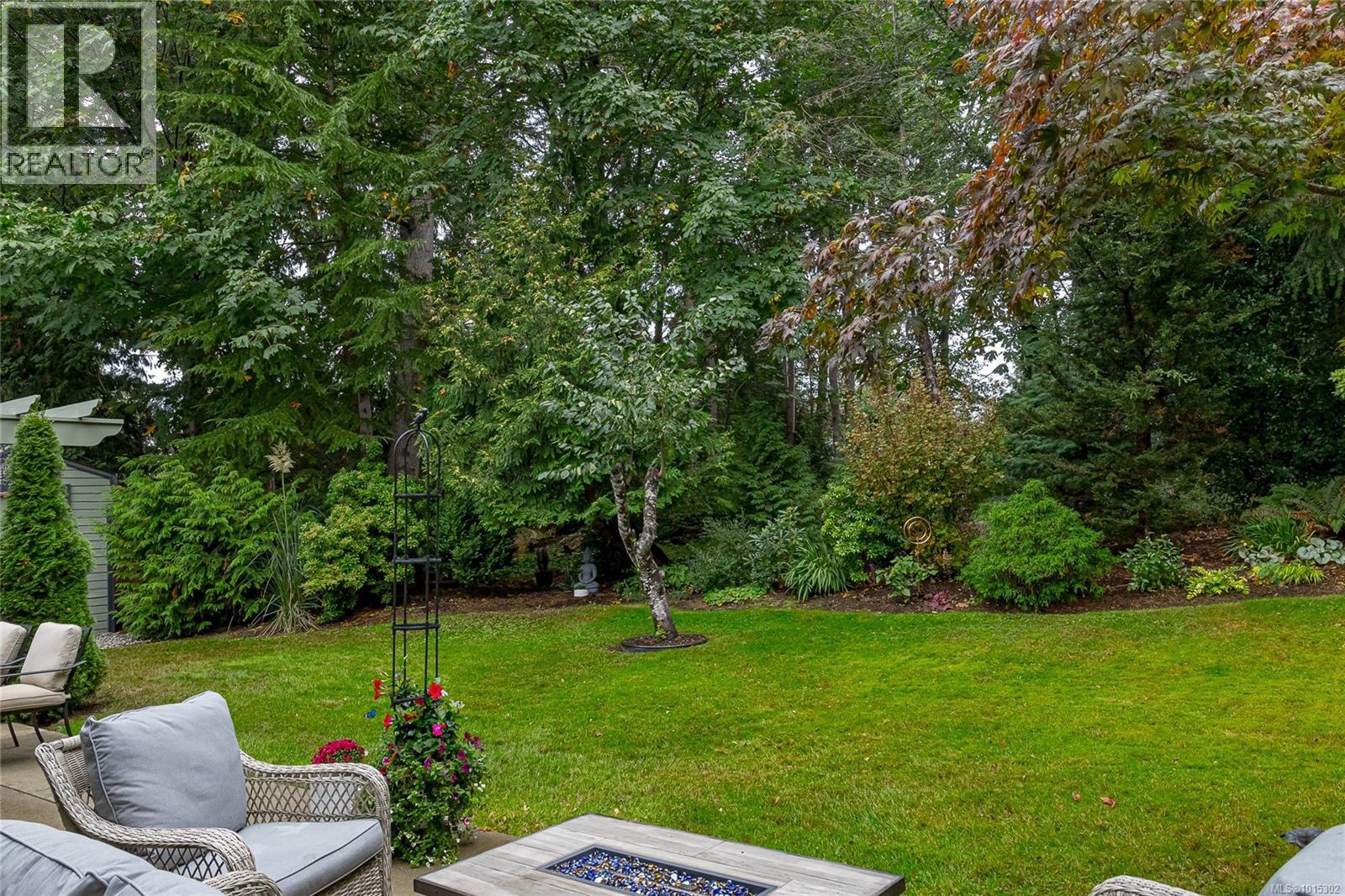1221 Midiron Close, Qualicum Beach
