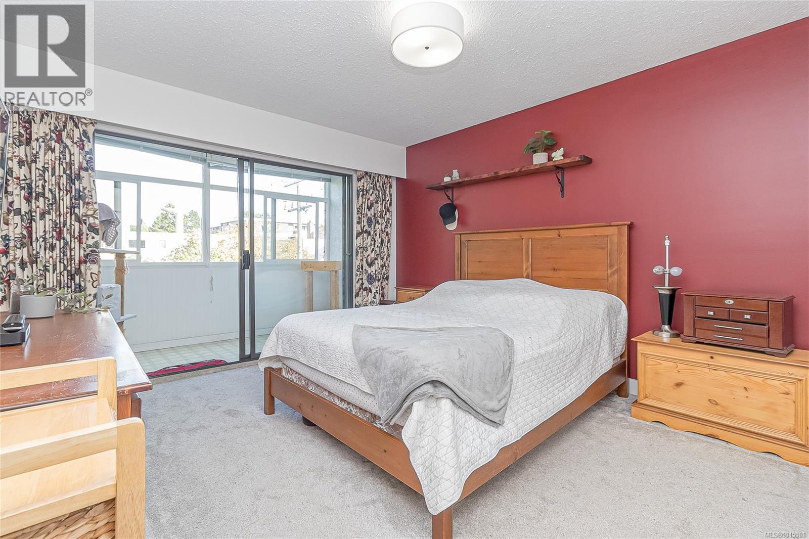 401 924 Cook St, Victoria