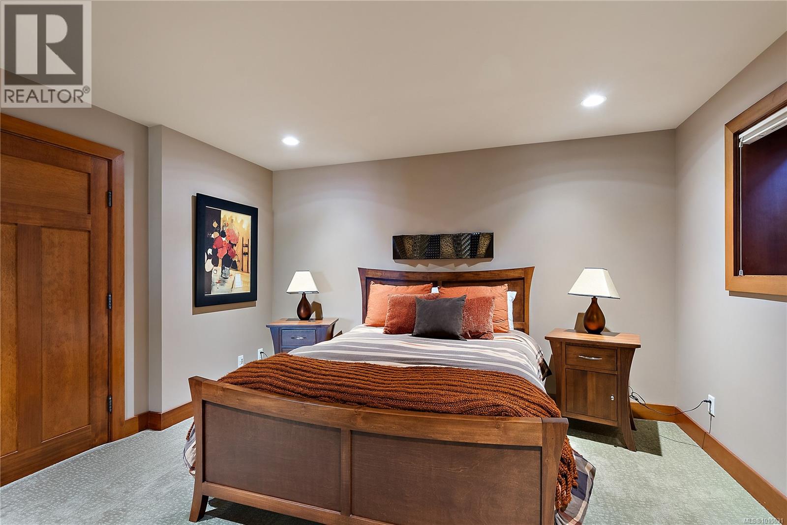  10206 Surfside Place, Sidney