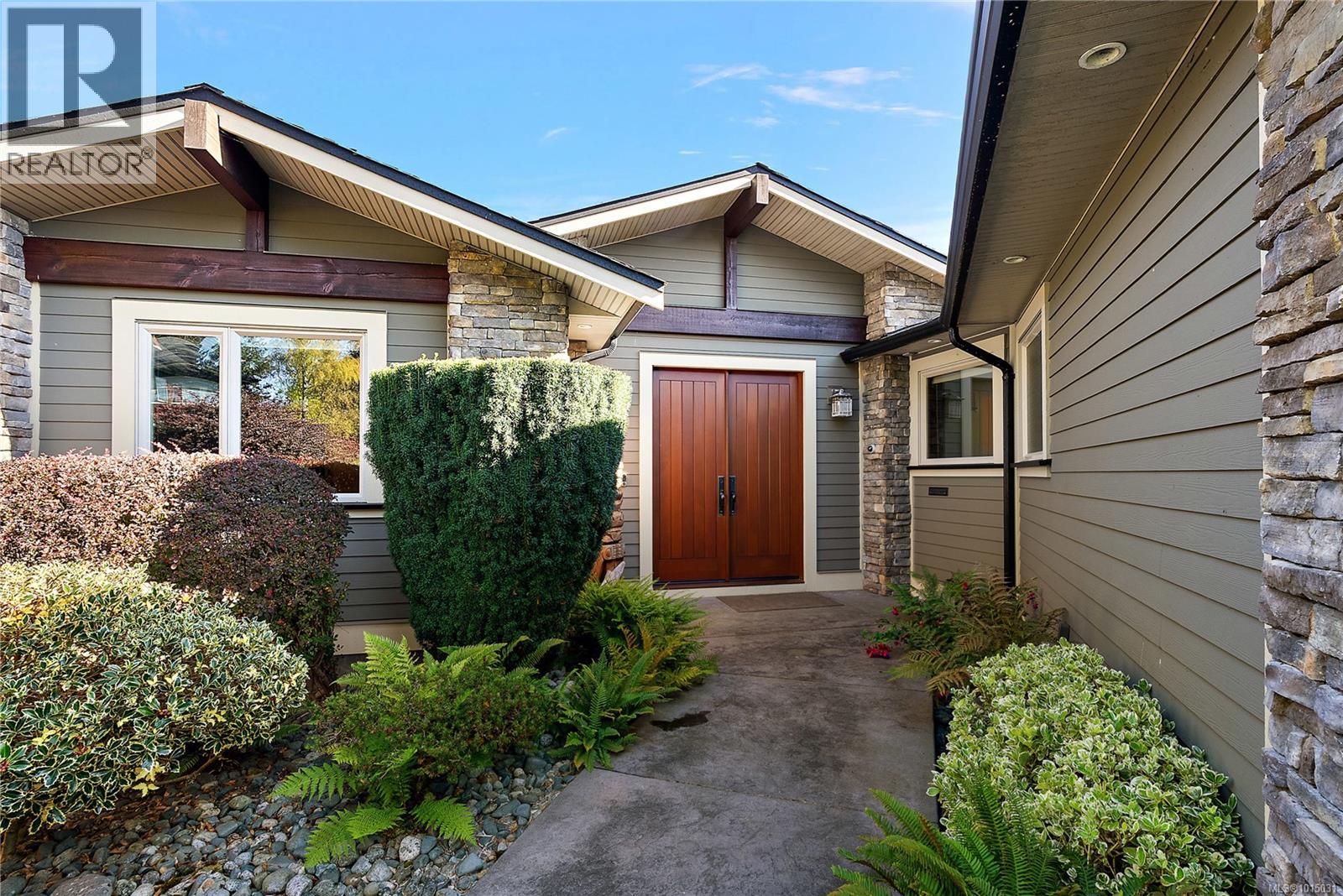  10206 Surfside Place, Sidney