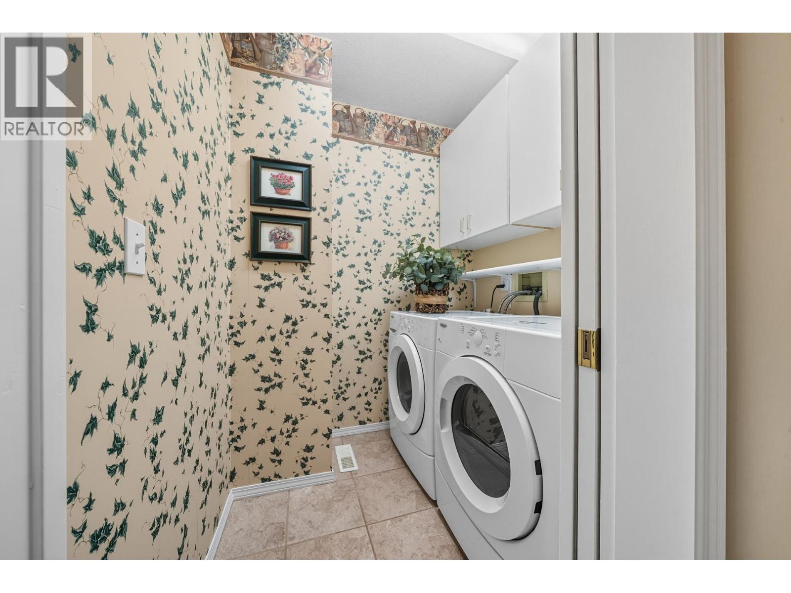 165 101 PARKSIDE DRIVE, Port Moody