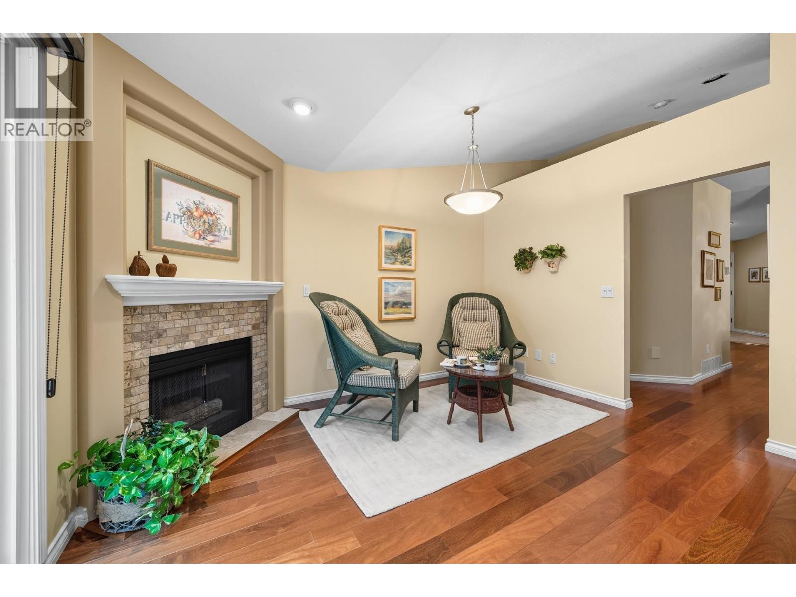 165 101 PARKSIDE DRIVE, Port Moody
