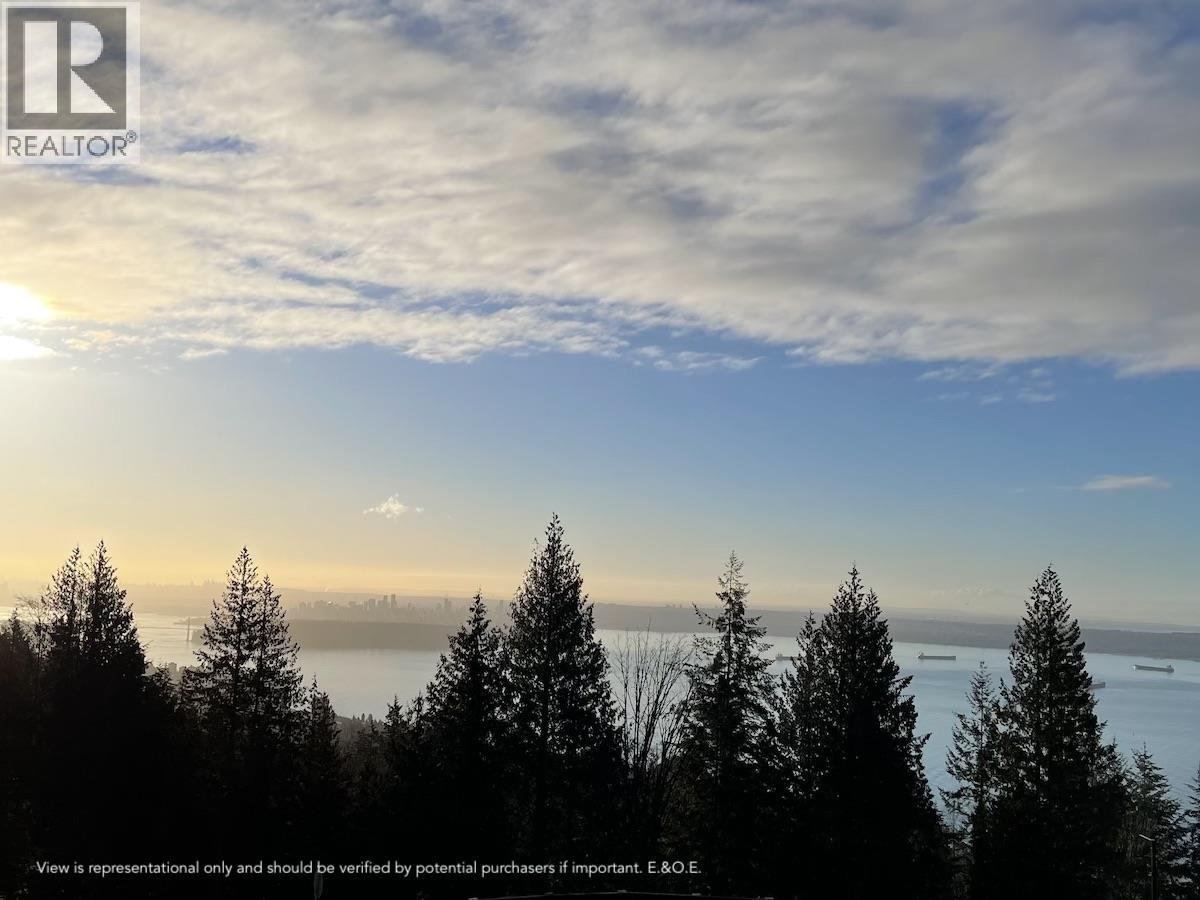 SL10 3299 CHIPPENDALE ROAD, West Vancouver
