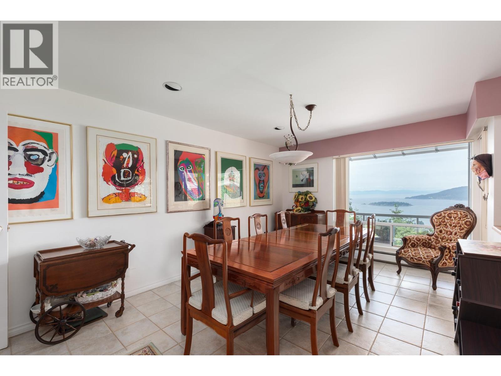 4729 WOODBURN ROAD, West Vancouver