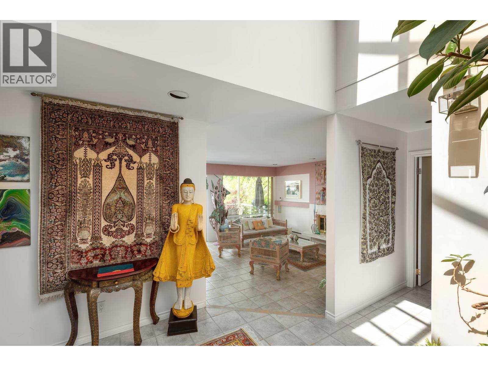 4729 WOODBURN ROAD, West Vancouver