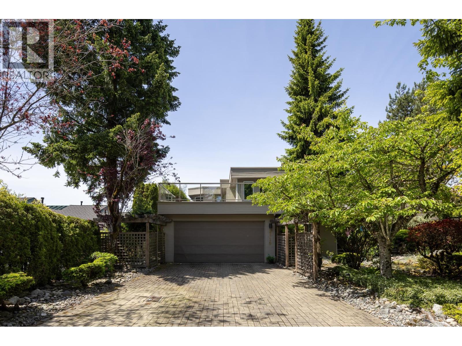 4729 WOODBURN ROAD, West Vancouver