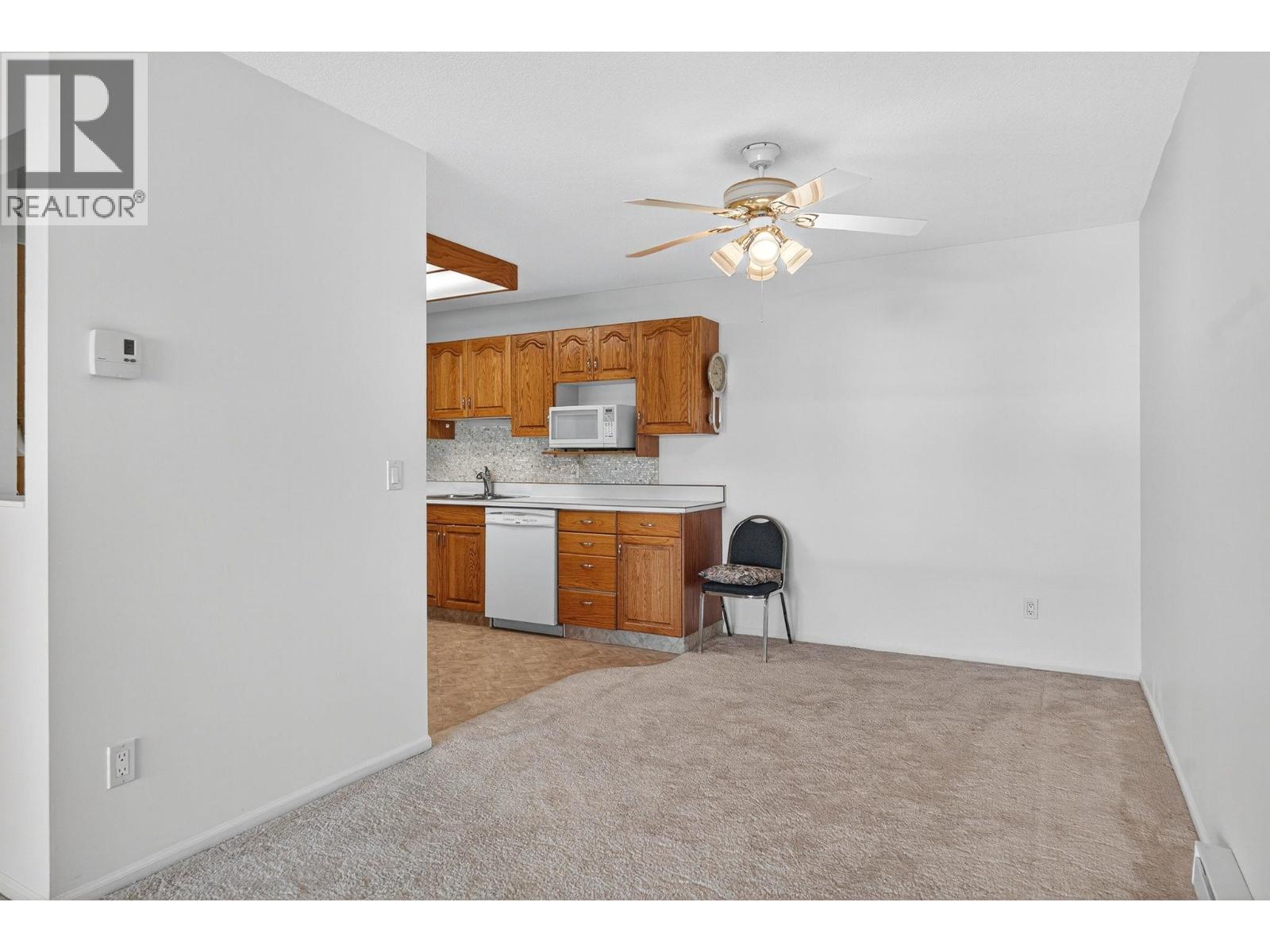 302 1249 Pacific Avenue, Kelowna