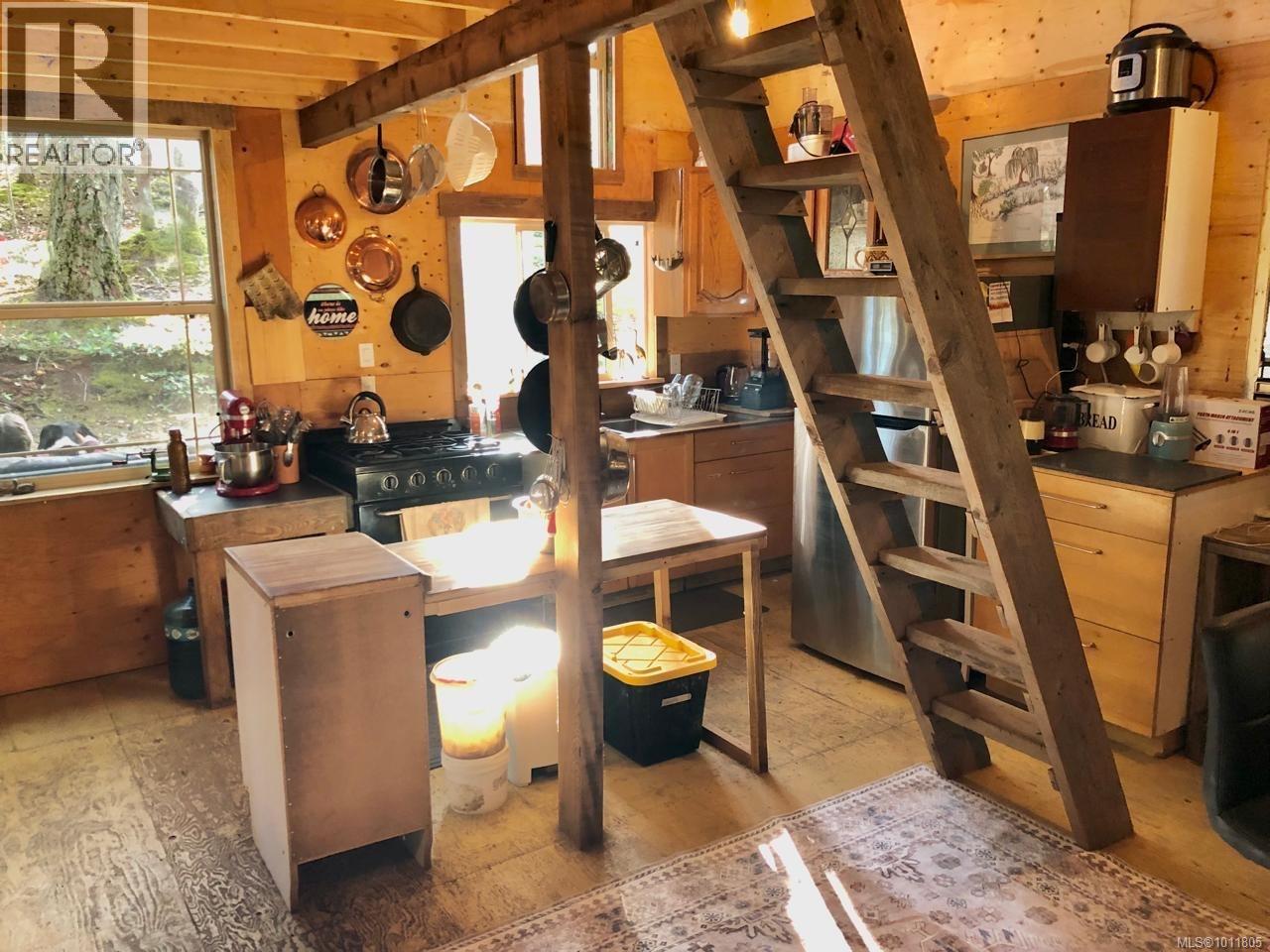  671 Cardale Road, Decourcy Island