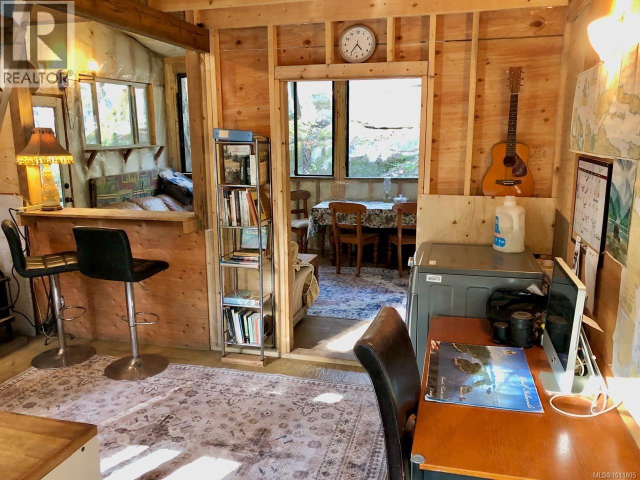  671 Cardale Road, Decourcy Island